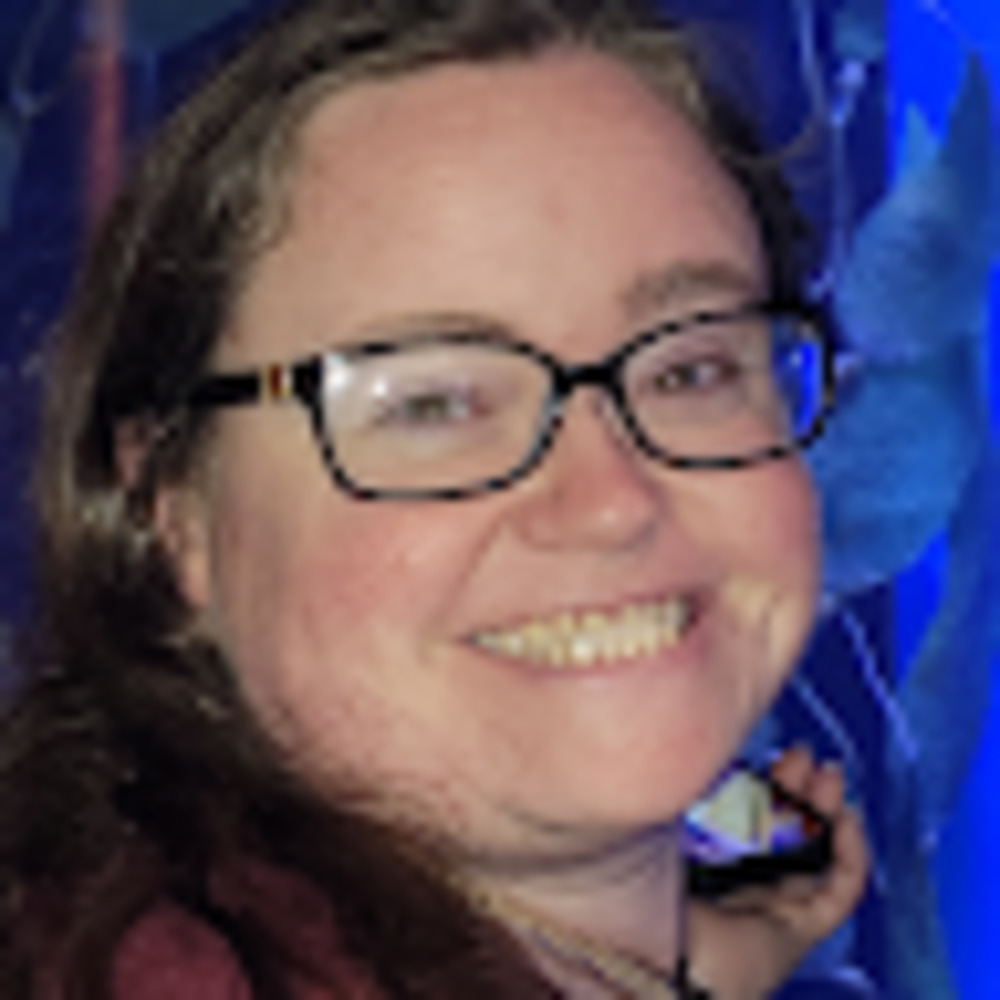Meet your Posher, Adrienne